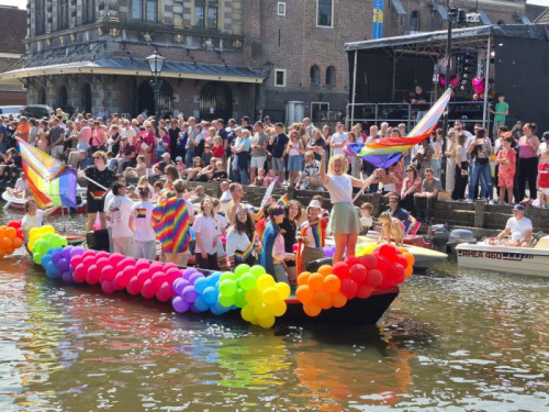 Inholland-boot vaart mee in grootste Alkmaar Pride ooit