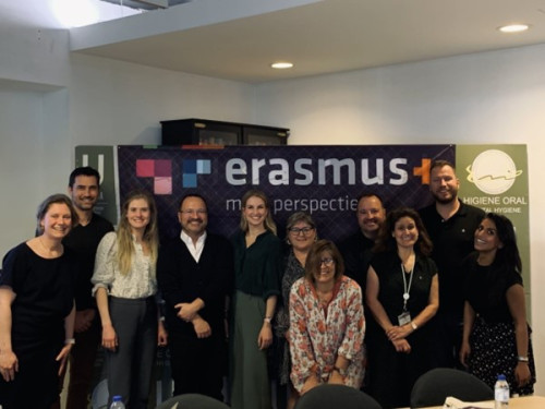 Nieuwe interdisciplinaire onderwijsmodules helpen bij mondzorg voor kwetsbaren