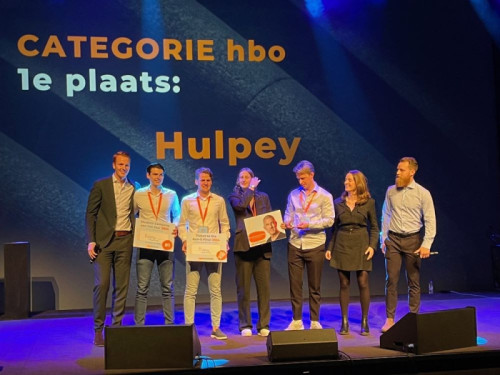 Eerste én tweede prijs voor studentbedrijven bij finale Jong Ondernemen