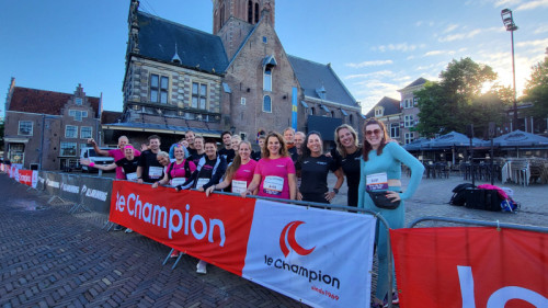 Samen rennen, samen stralen: de Alkmaar City Run 2025!
