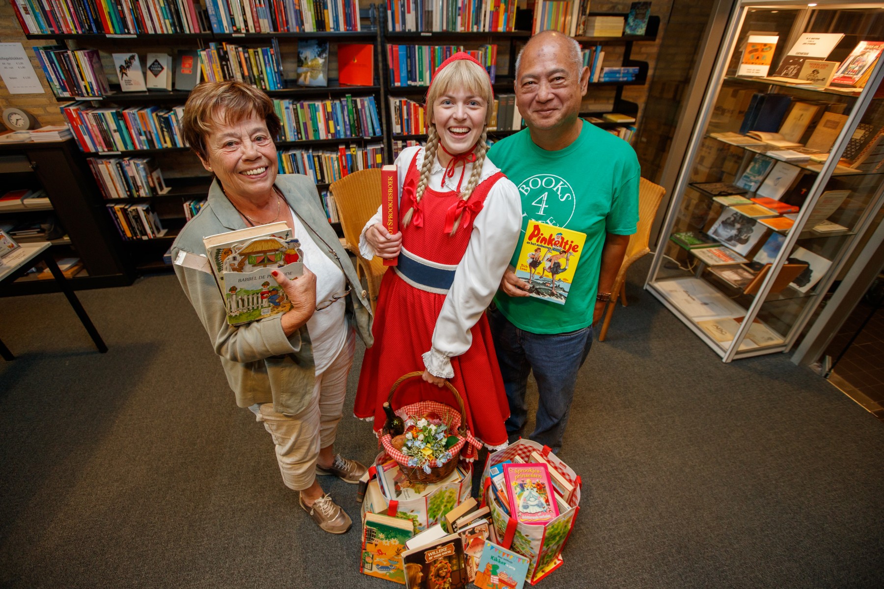 Efteling doneert boeken aan Books 4 Life