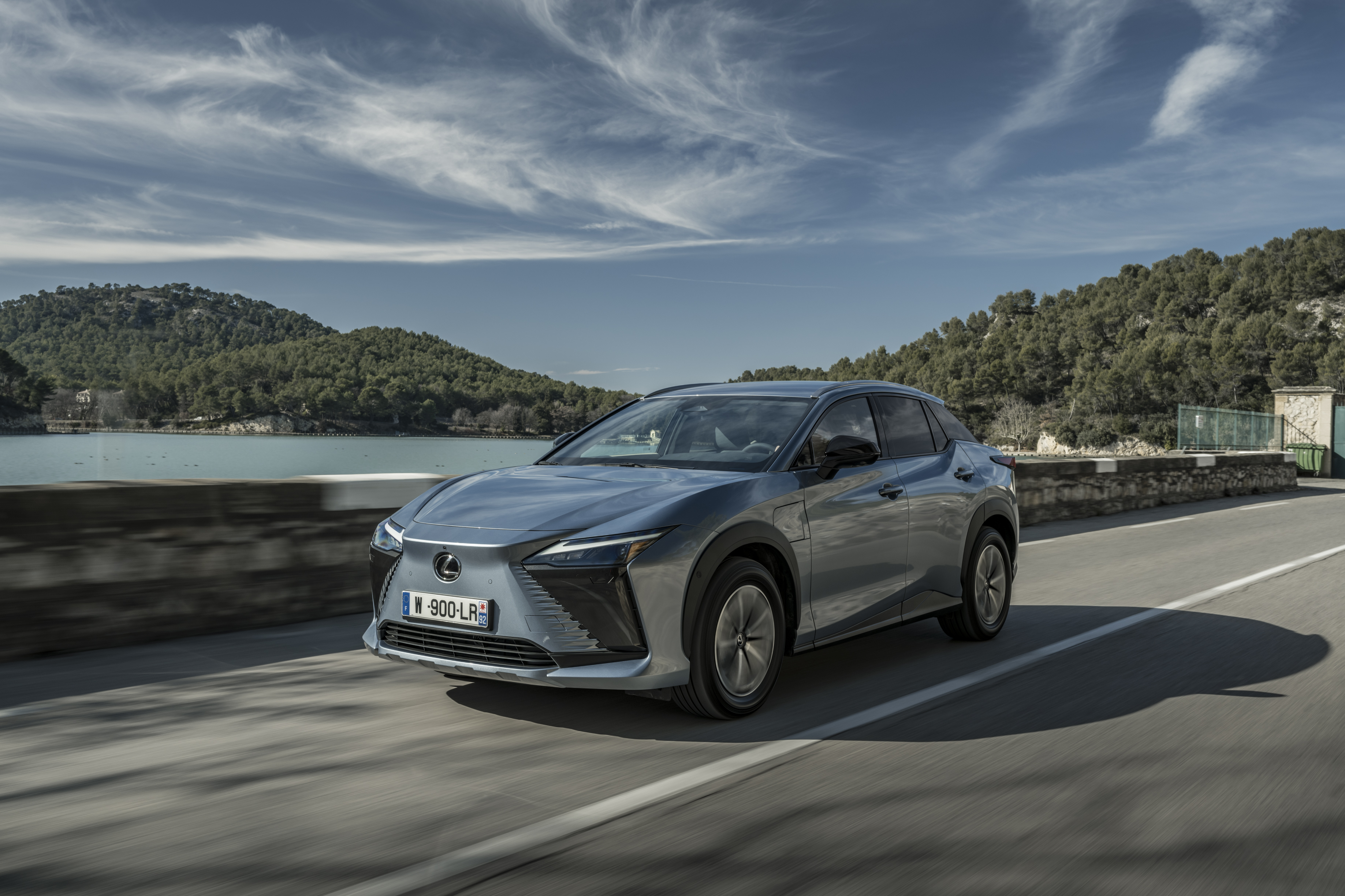 Lexus Rz430 DYNAMIC PRESS LAUNCH OF THE NEW ALL-ELECTRIC LEXUS RZ