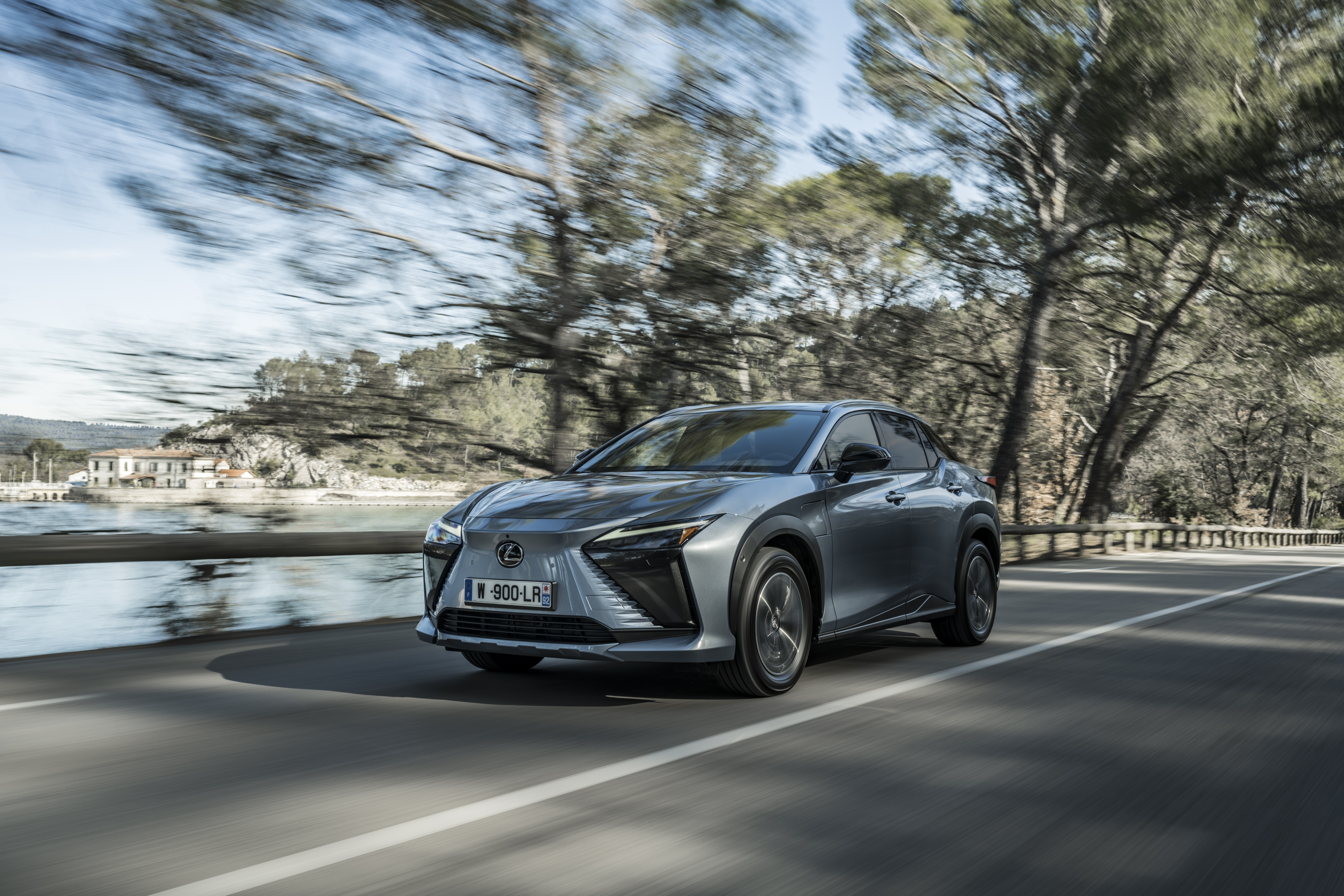 Lexus Rz430 DYNAMIC PRESS LAUNCH OF THE NEW ALL-ELECTRIC LEXUS RZ