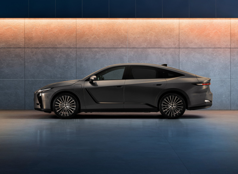 ALL-NEW LEXUS ES TAKES SEDAN STYLING, LUXURY AND REFINEMENT TO A HIGHER ...