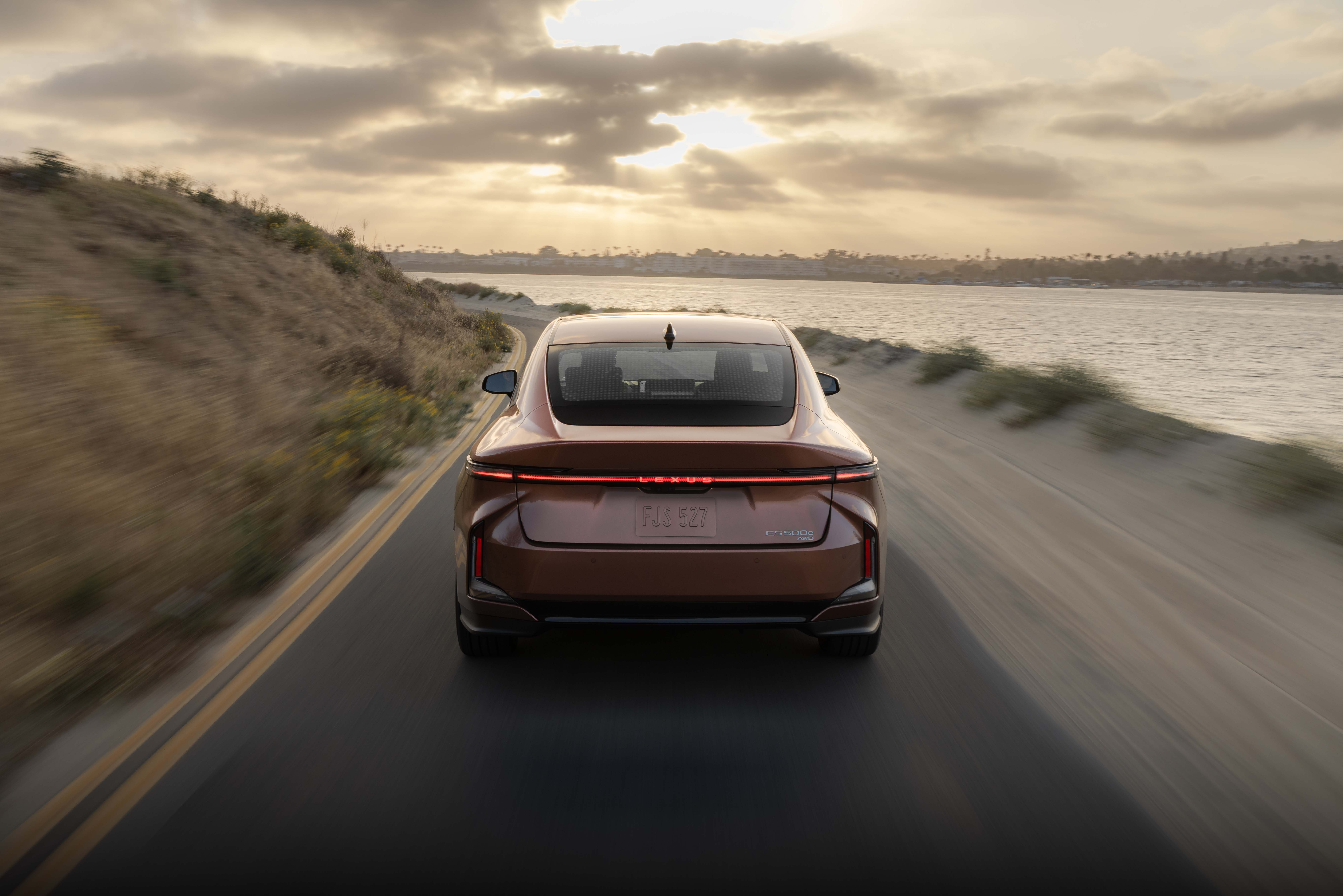 Lexus Es Vip Style THE ALL-NEW LEXUS ES: REDEFINING THE LUXURY SEDAN