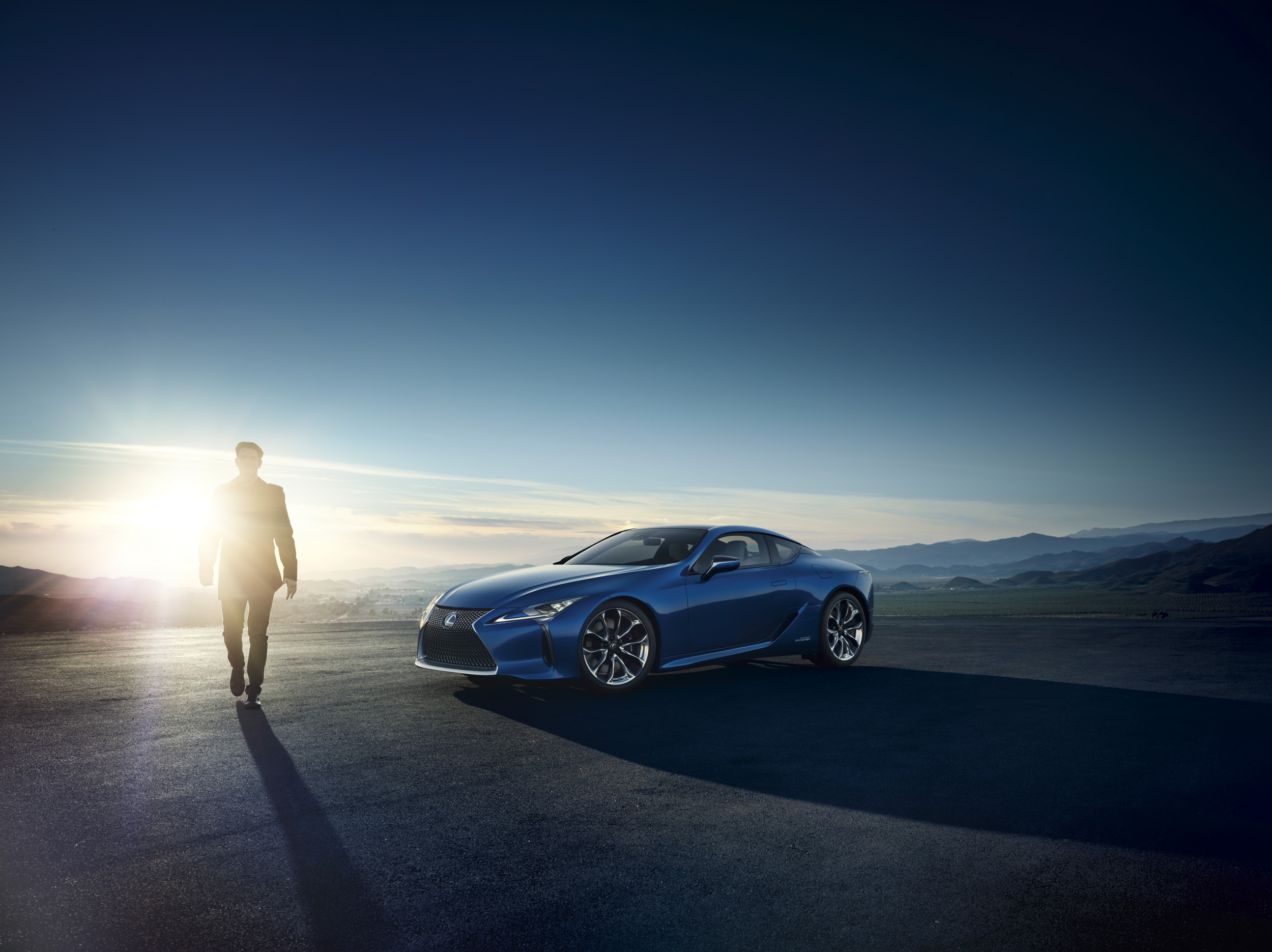 NATURE’S BRILLANCE CAPTURED NEW LEXUS STRUCTURAL BLUE