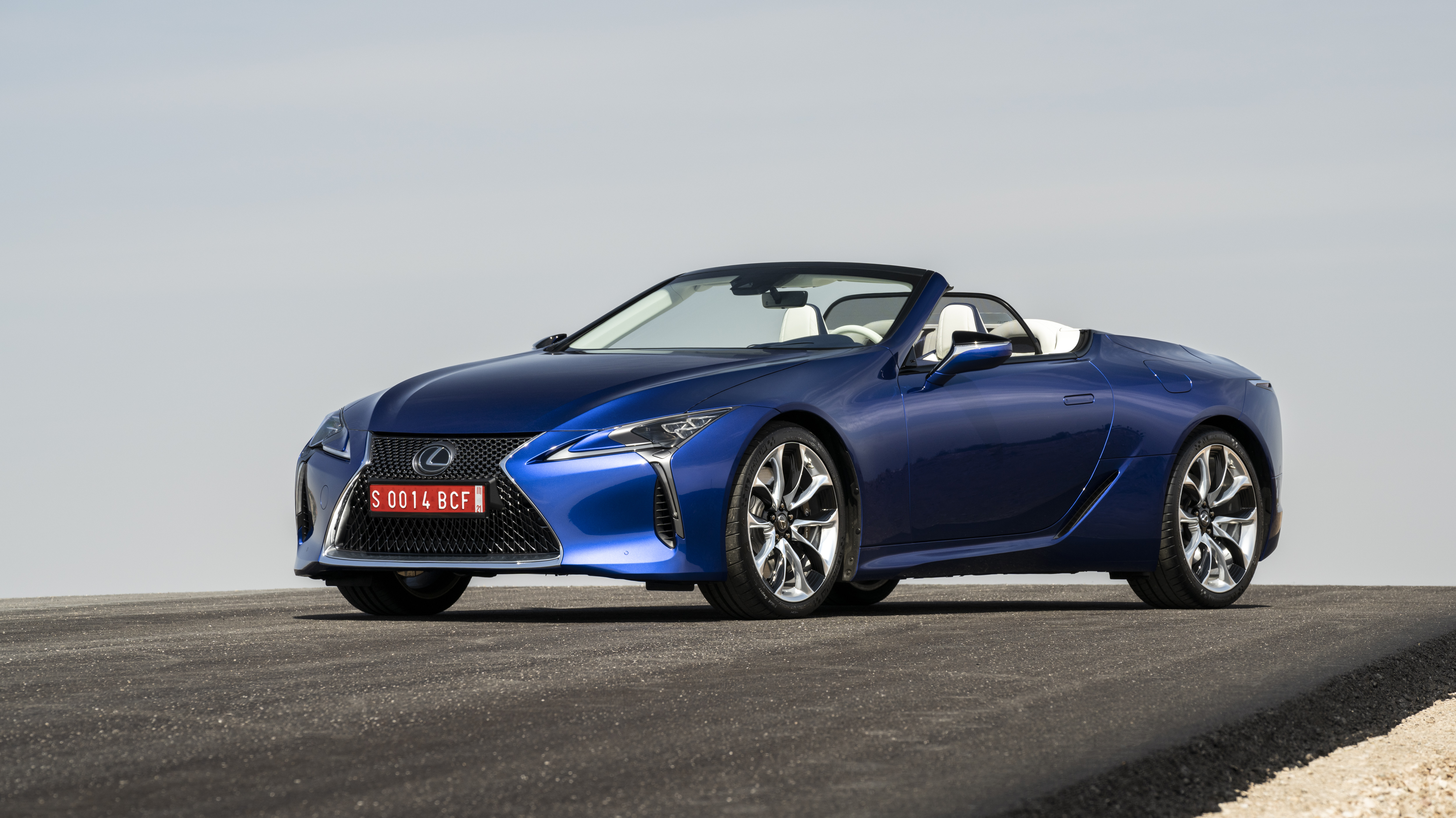 Lexus Blue LEXUS’S PURSUIT OF PAINT PERFECTION