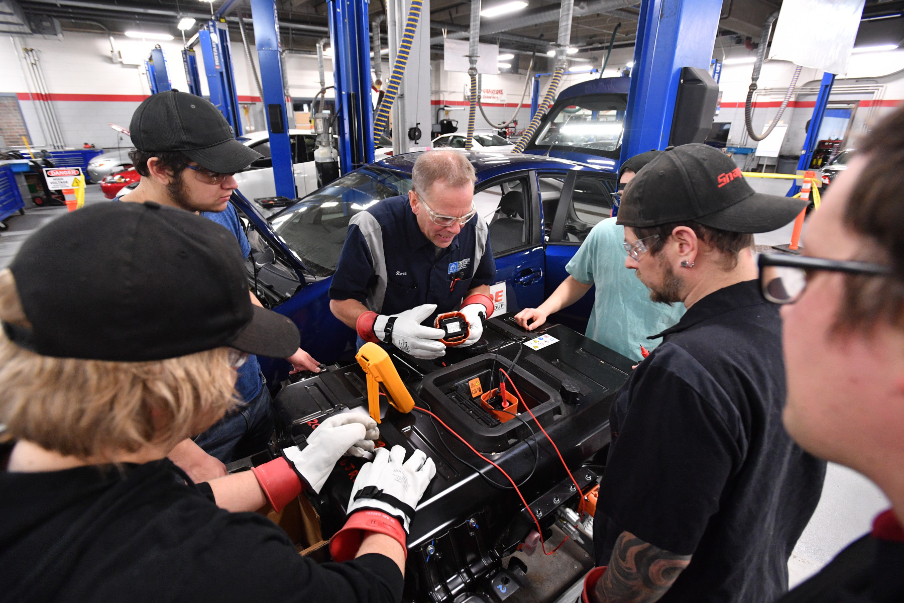 WCTC Automotive programs earn accreditation from the National Institute