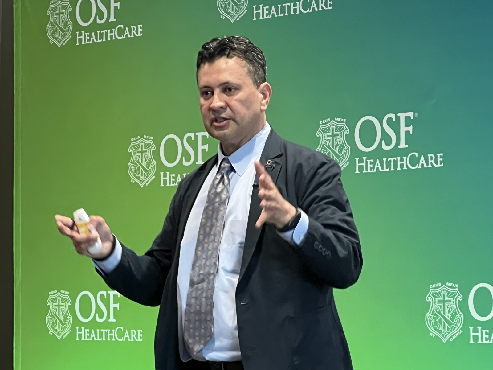 Dr. “GPT” tells OSF physicians AI will transform disease detection and patient care - OSF HealthCare Newsroom