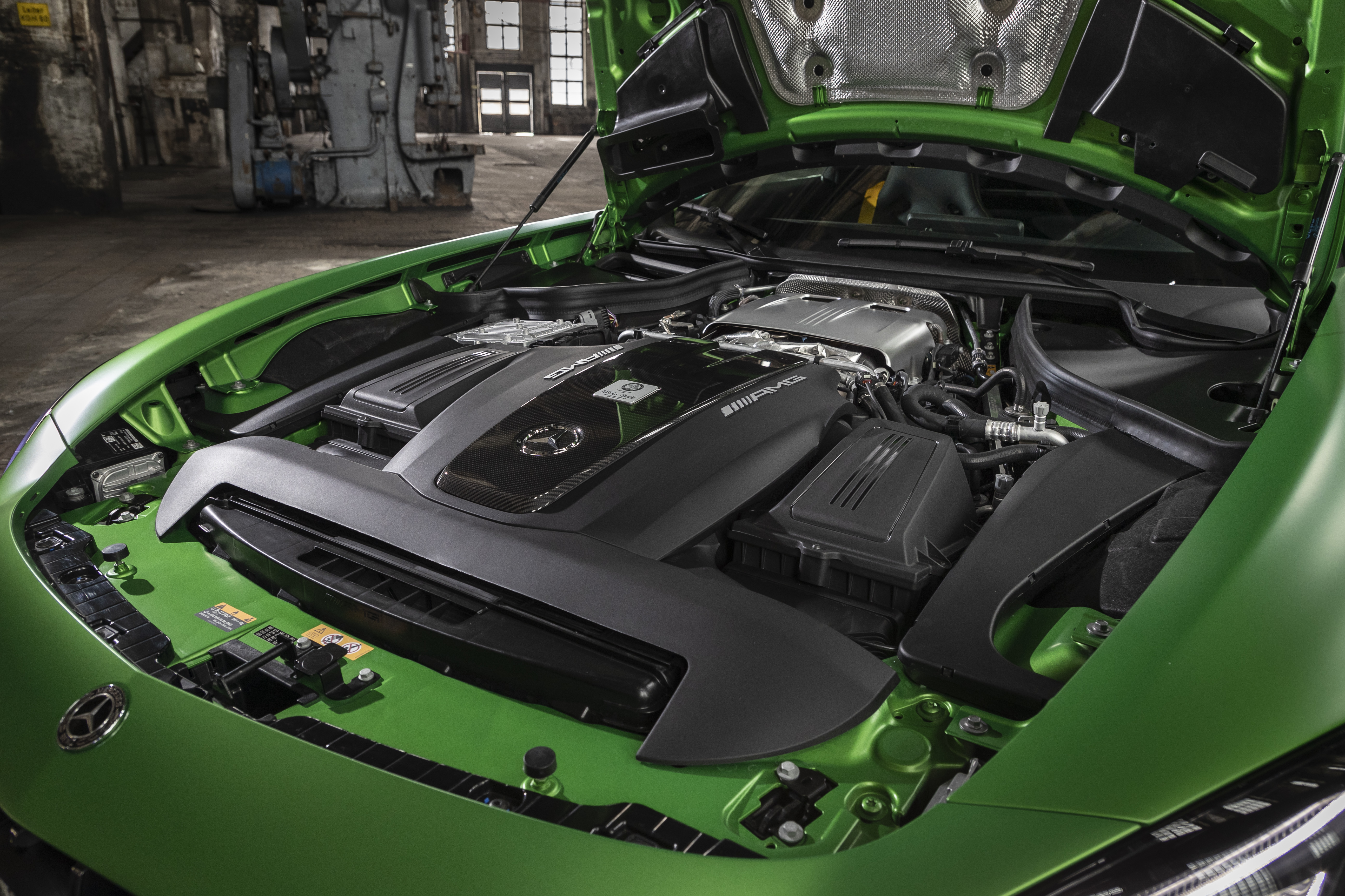 Nowe modele Mercedes-AMG GT oraz AMG GT R PRO
