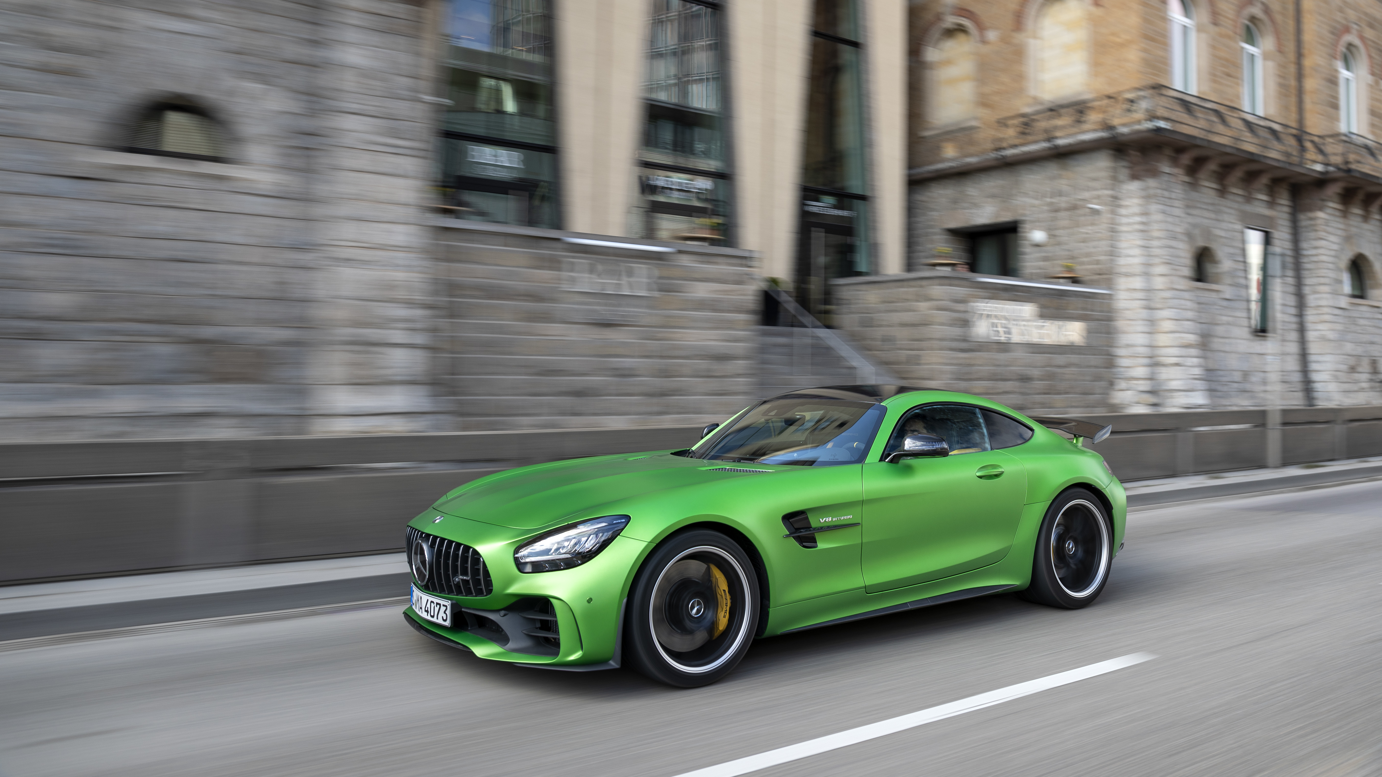 Nowe modele Mercedes-AMG GT oraz AMG GT R PRO
