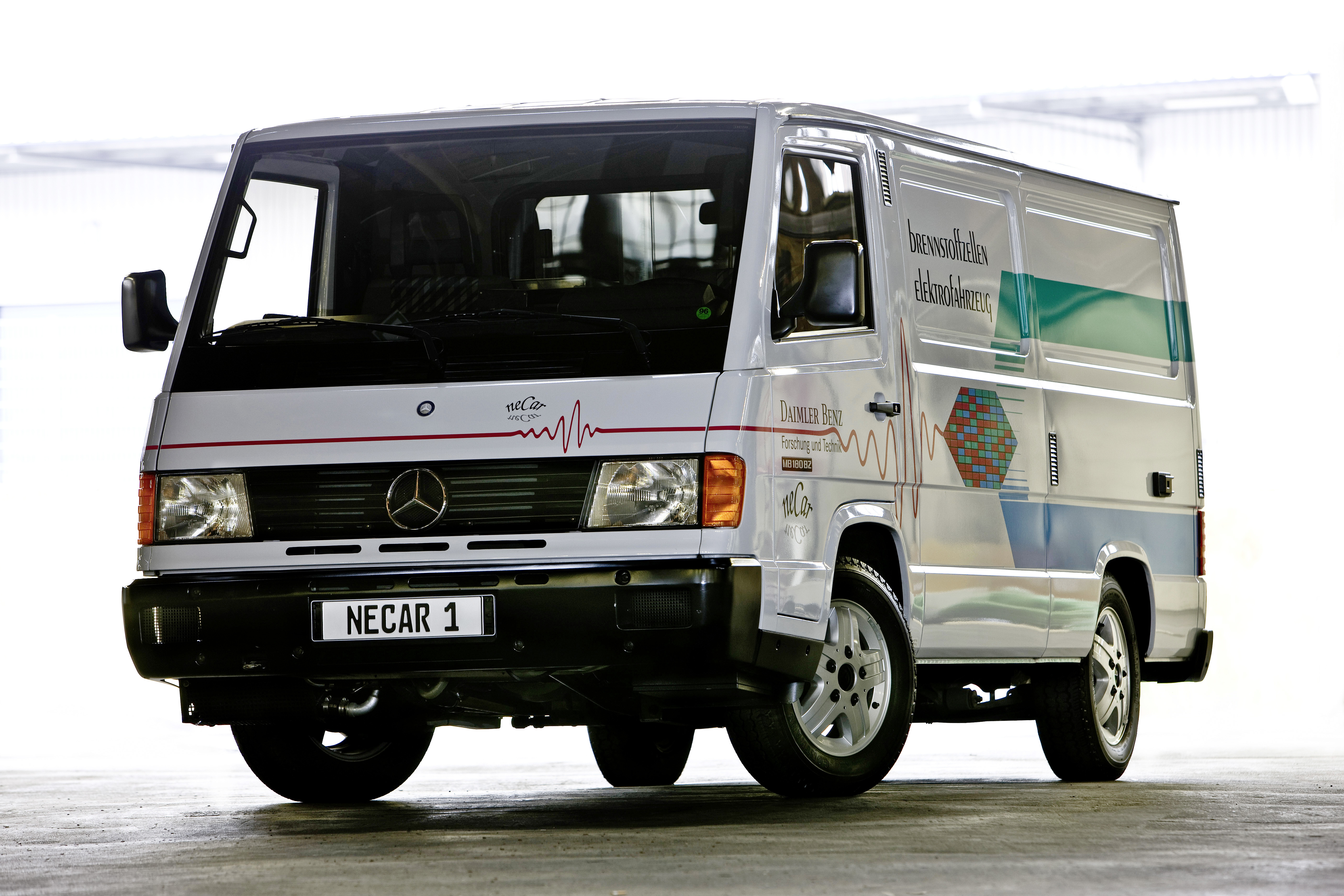 30 lat temu Mercedes-Benz rozpoczął badania nad zastosowaniem ogniw ...