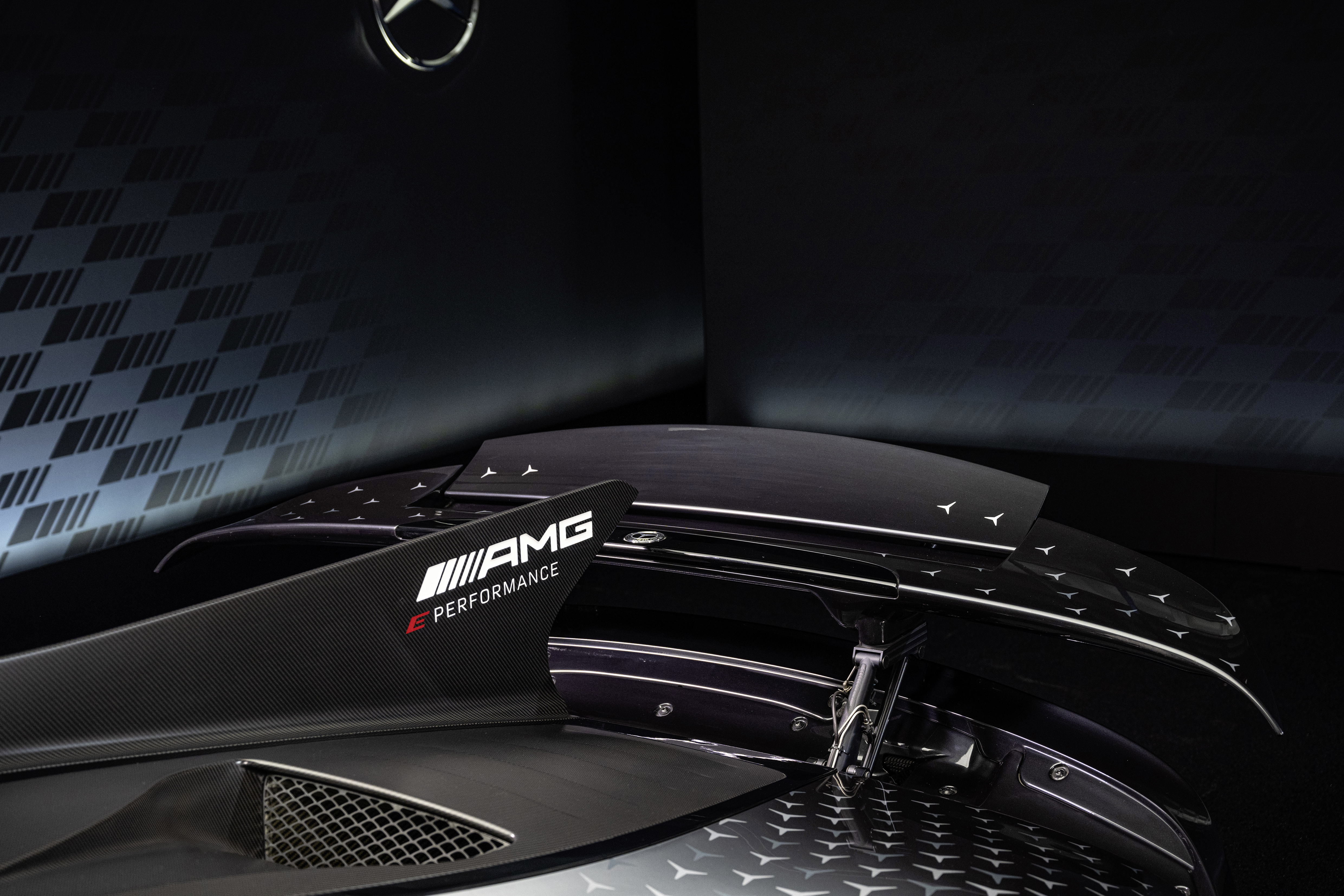 Nowy Mercedes-AMG ONE: technologia z Formuły 1, po raz pierwszy trafia ...