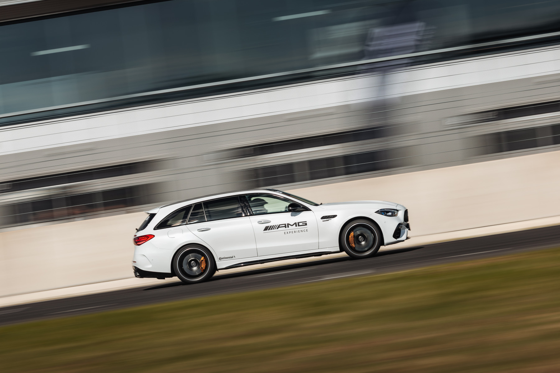 Rusza nowy sezon szkoleń AMG Experience &ndash; sportowa jazda na najlepszych obiektach w Polsce (2)