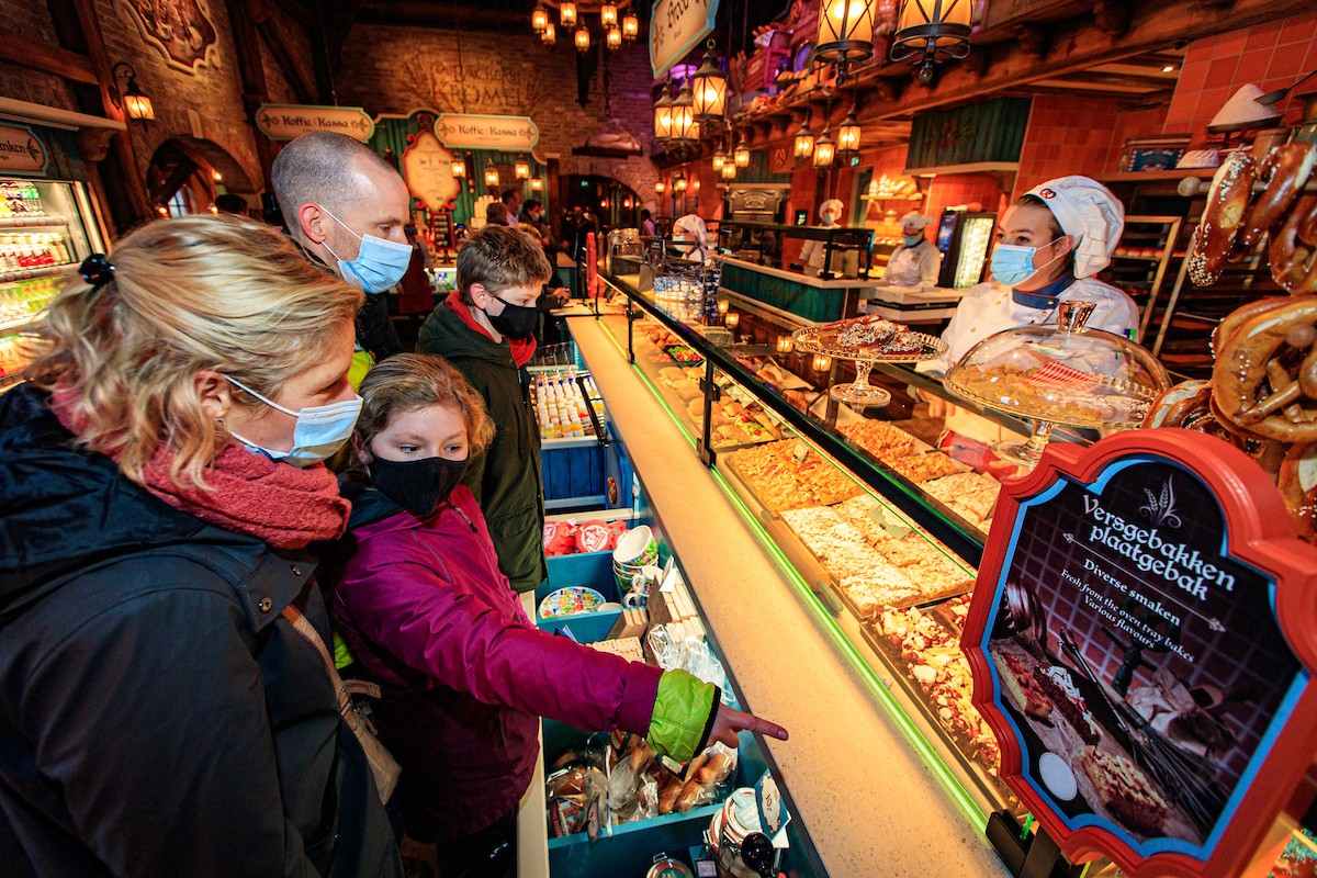 Efteling - Bakkerij Krumel - gasten 2 
