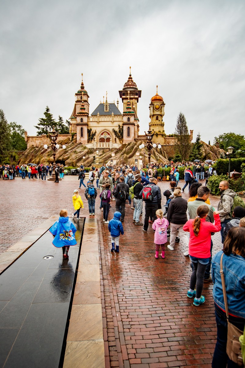 Efteling-die ersten Besucher vor ihrem Symbolica-Besuch