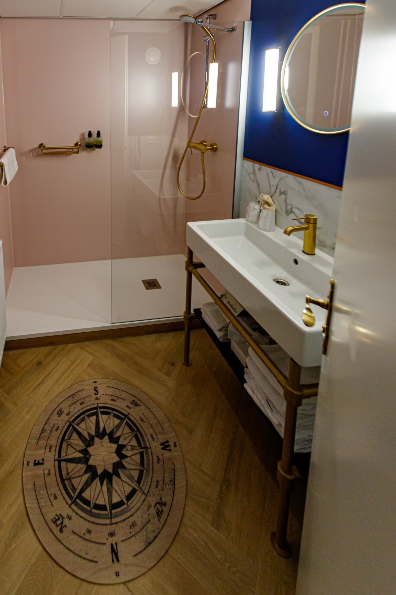 Efteling_Impression renovierte Badezimmer Efteling Hotel