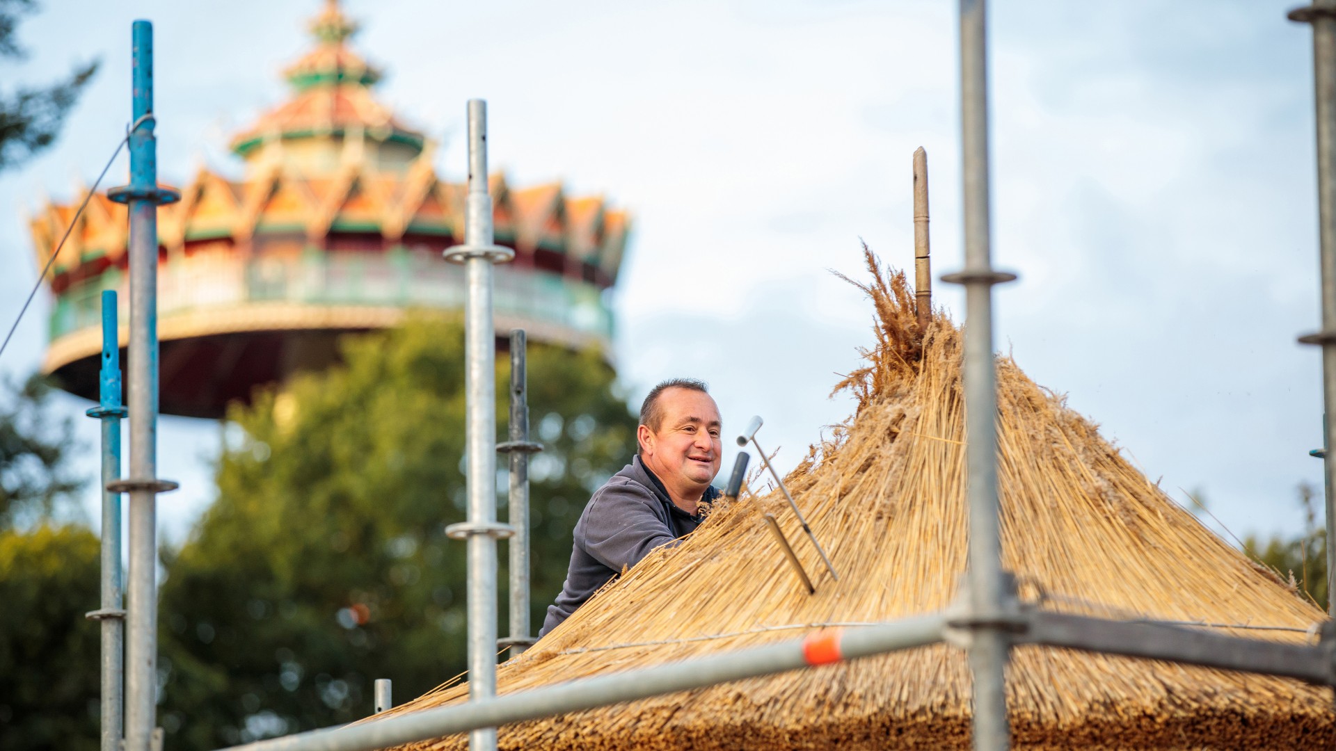 Efteling_Sirocco hat ein neues Reetdach bekommen