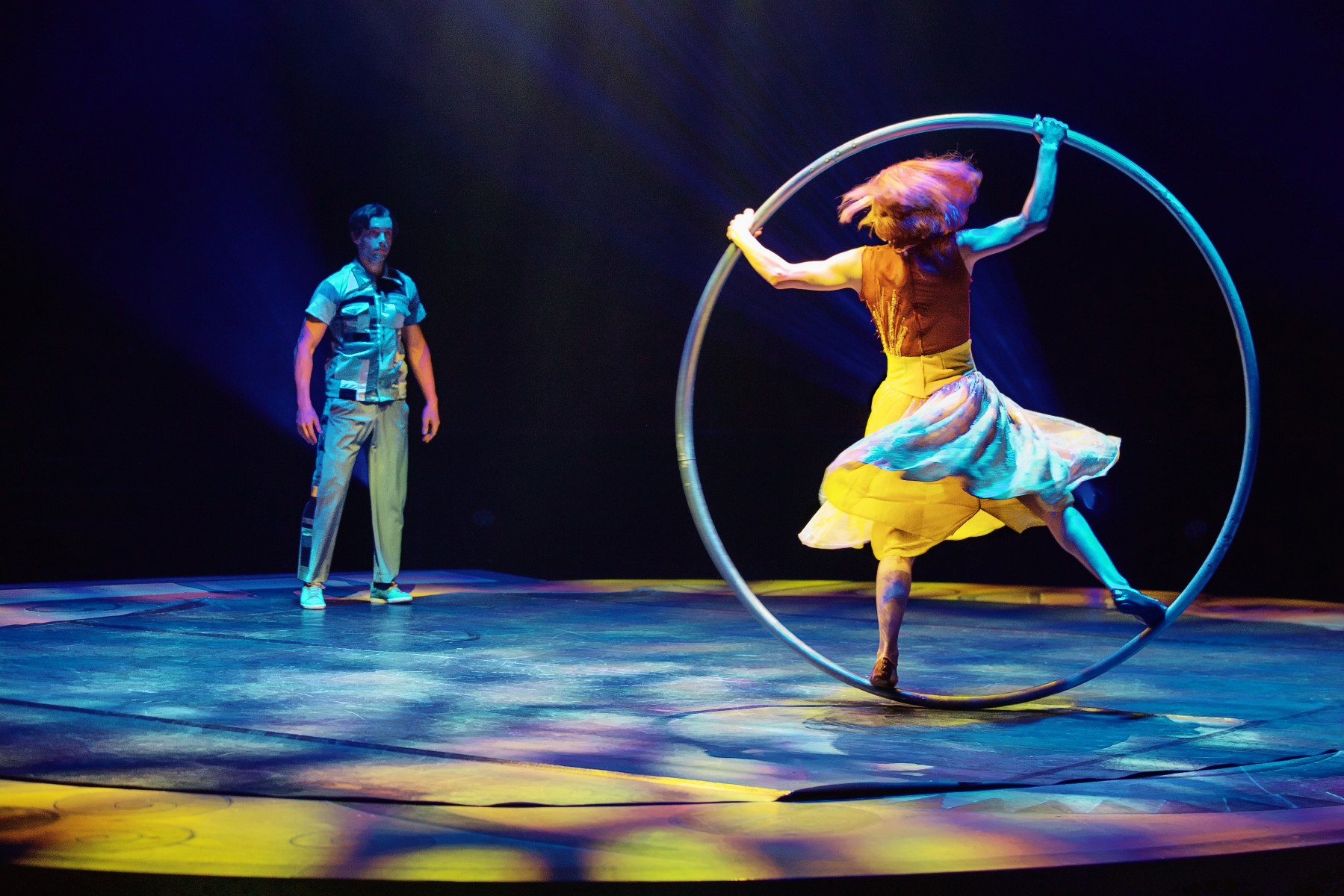 CARO &ndash; acrobatic ring 1