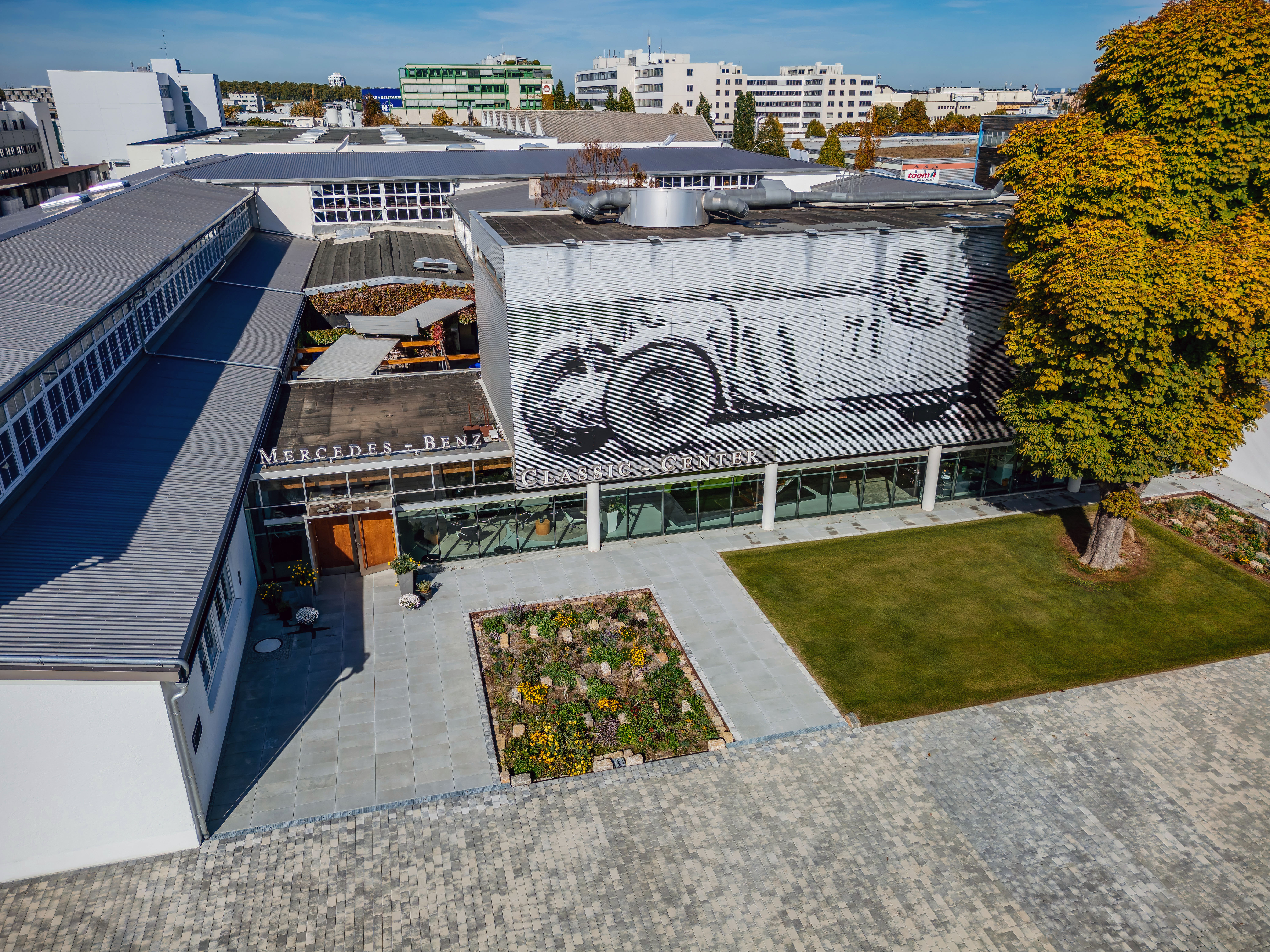 Il Mercedes-Benz Classic Center rinnovato e ampliato a Fellbach