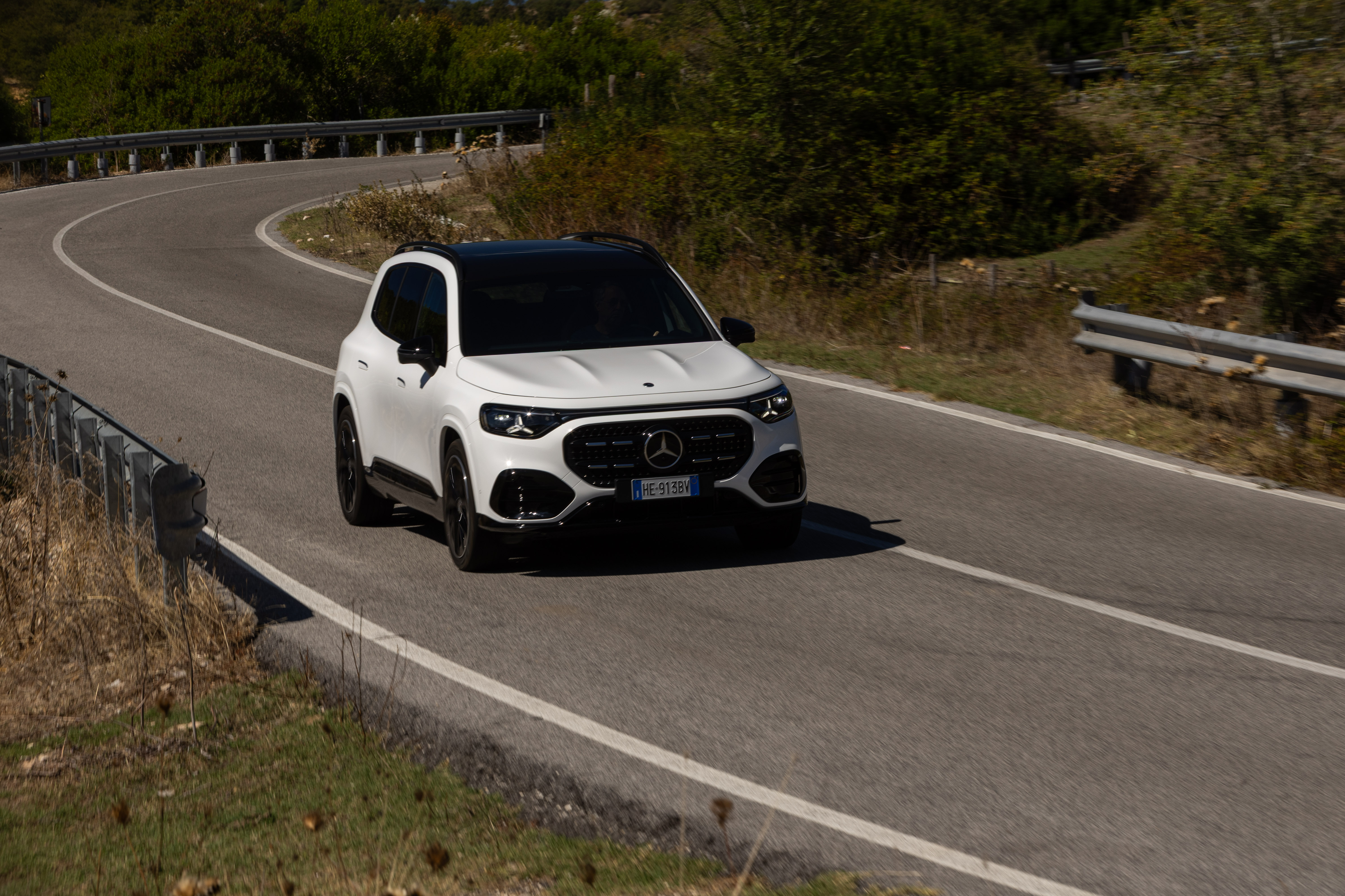 Mercedes-Benz GLB e CLA Shooting Brake high-tech hybrid