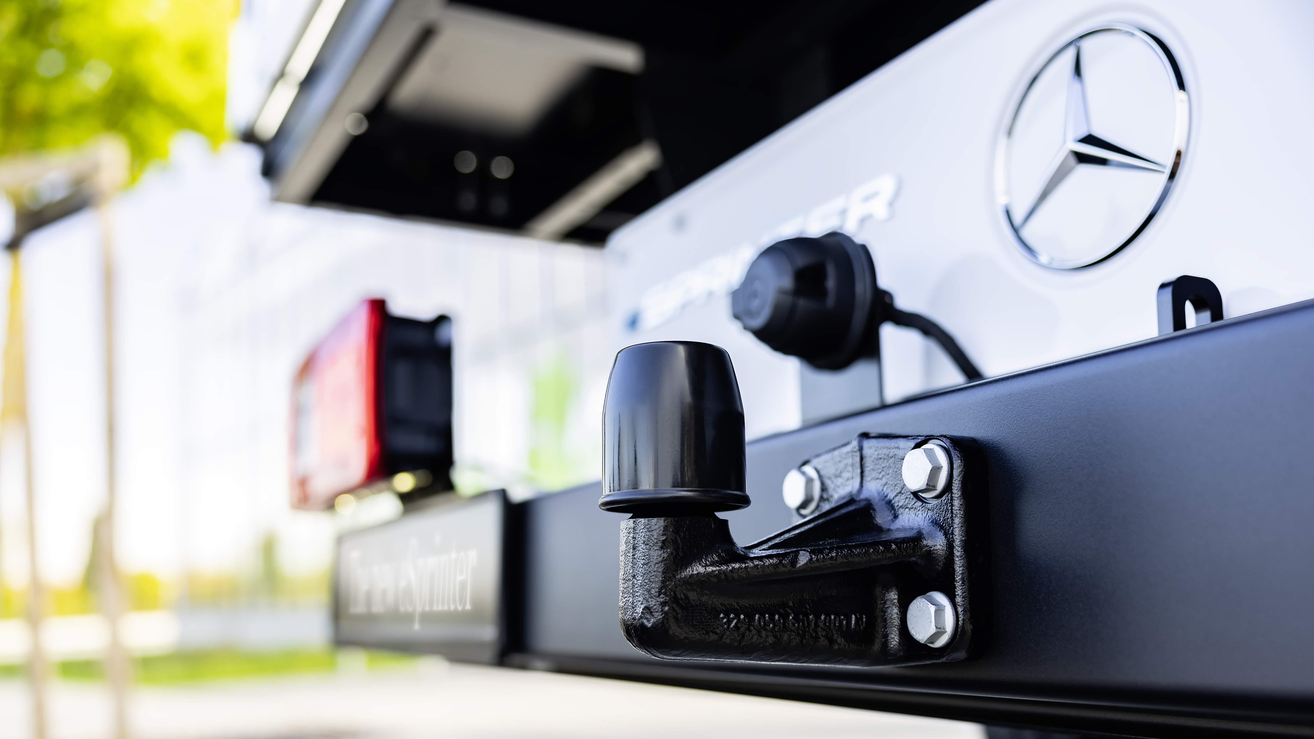Il nuovo eSprinter: l'eVan Mercedes-Benz più versatile ed efficiente di ...