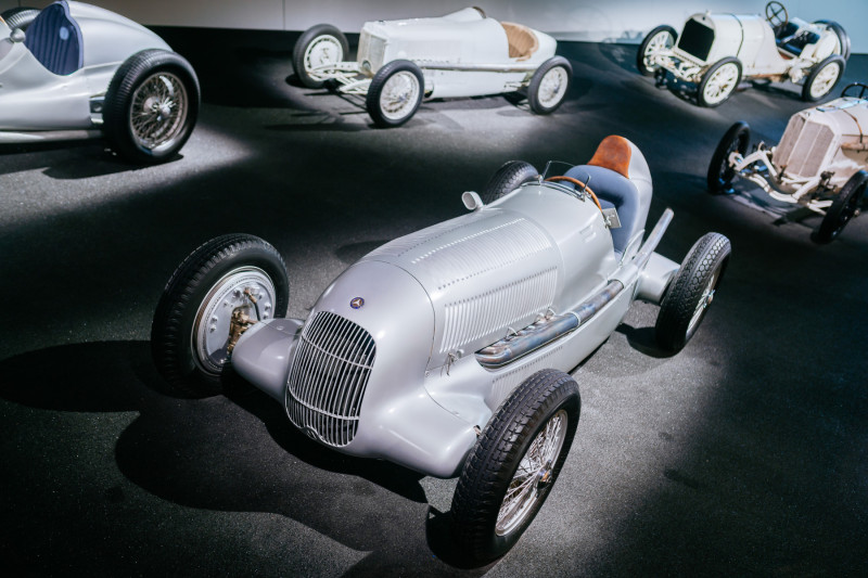 90 anni fa debuttava la Mercedes-Benz W 25: la prima ‘Freccia d’argento’