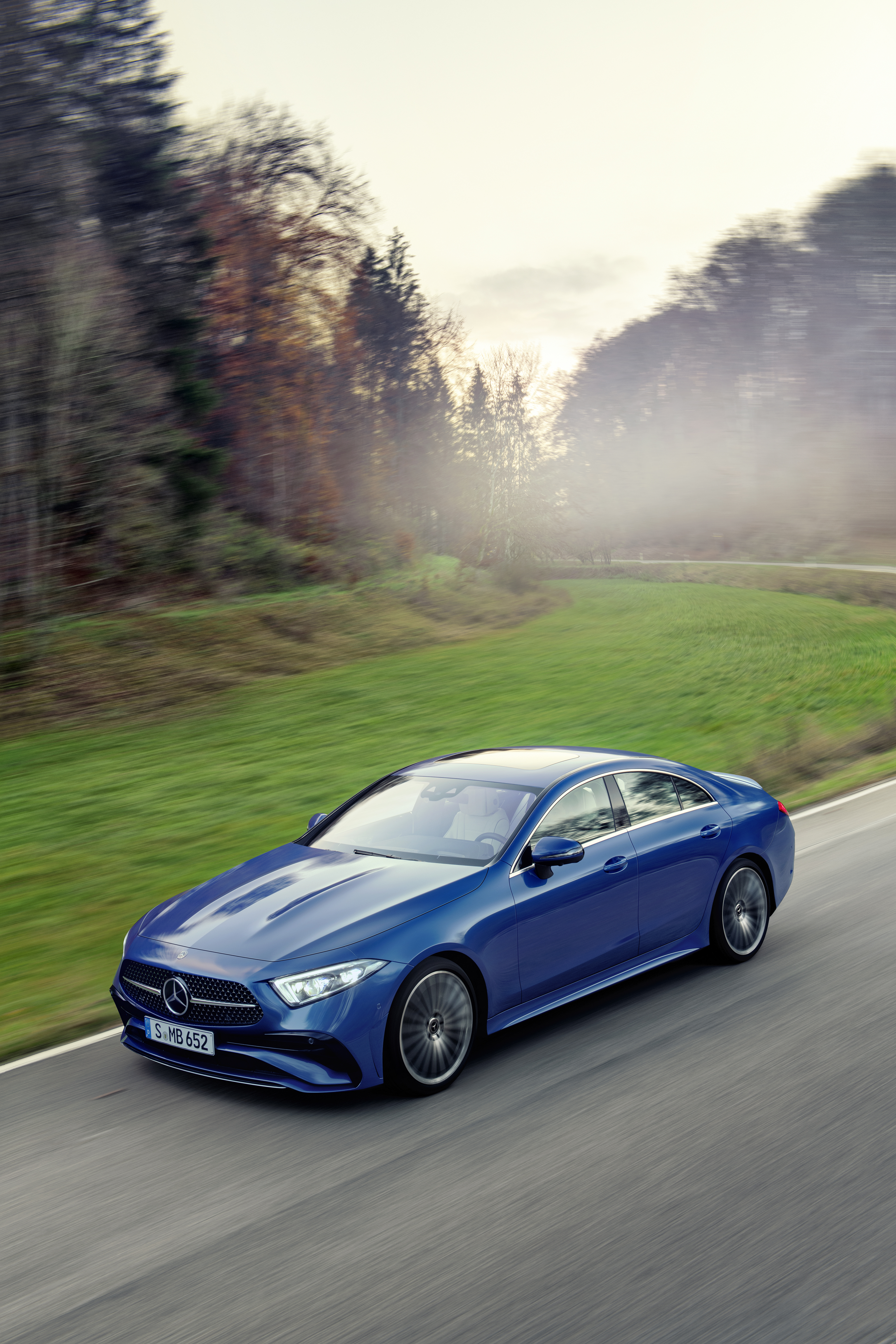 Nuova CLS: due versioni, PREMIUM e PREMIUM PLUS, a partire da 89.448 euro