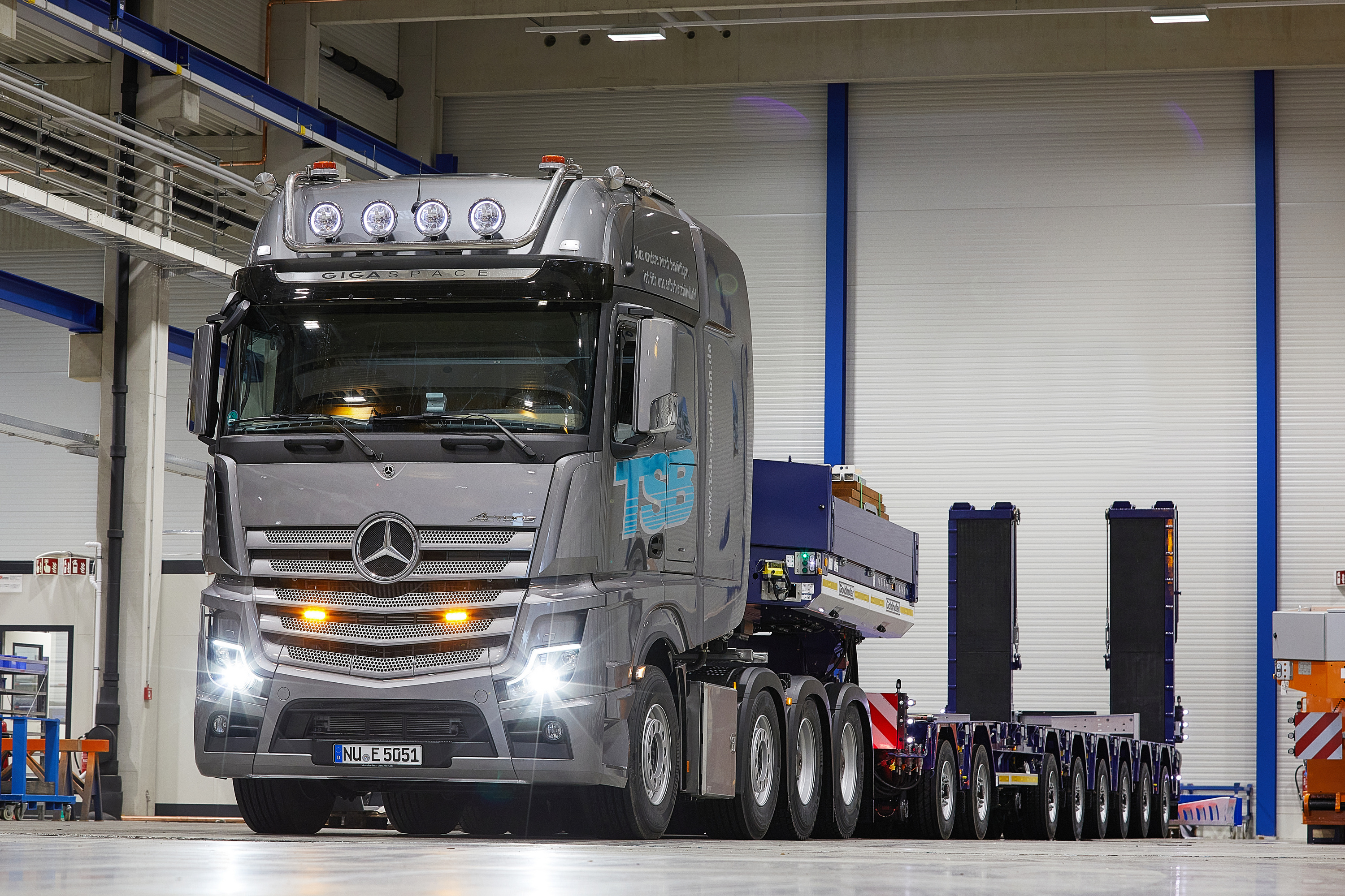 Livraison de 500è SLT de transport exceptionnel