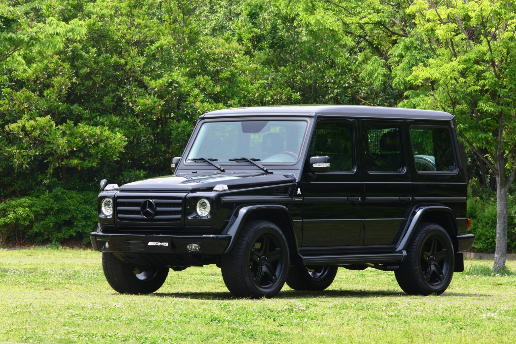 Mercedes-Benz G 55 AMG ブラックとCLS ホワイトのセット Mercedes-Benz G 55 AMG ブラックとCLS ホワイトのセット - メルカリ