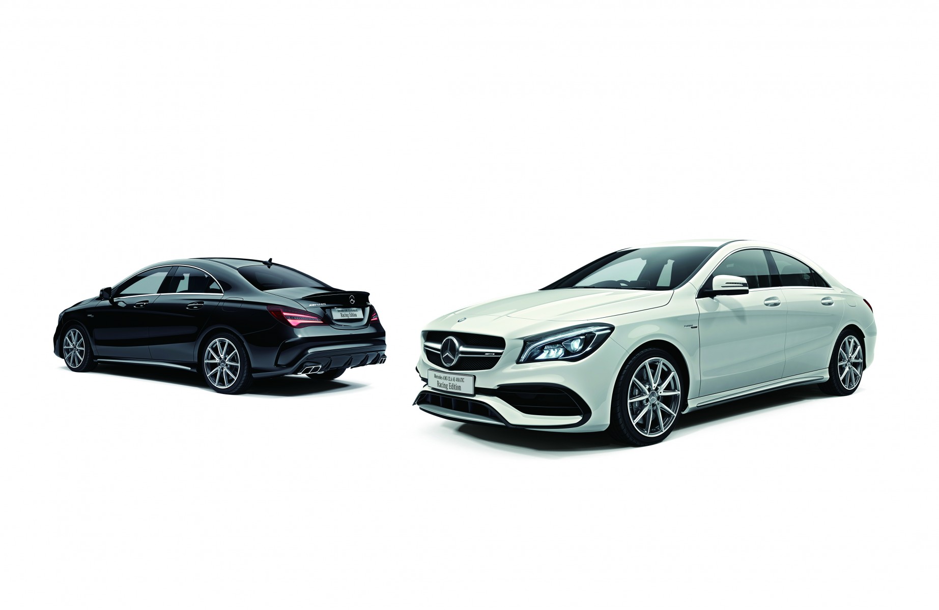 美品　メルセデス　ベンツ　AMGエンジンカバー　CLA45 GLA45 美品 メルセデス ベンツ AMGエンジンカバー CLA45 GLA45 - メルカリ