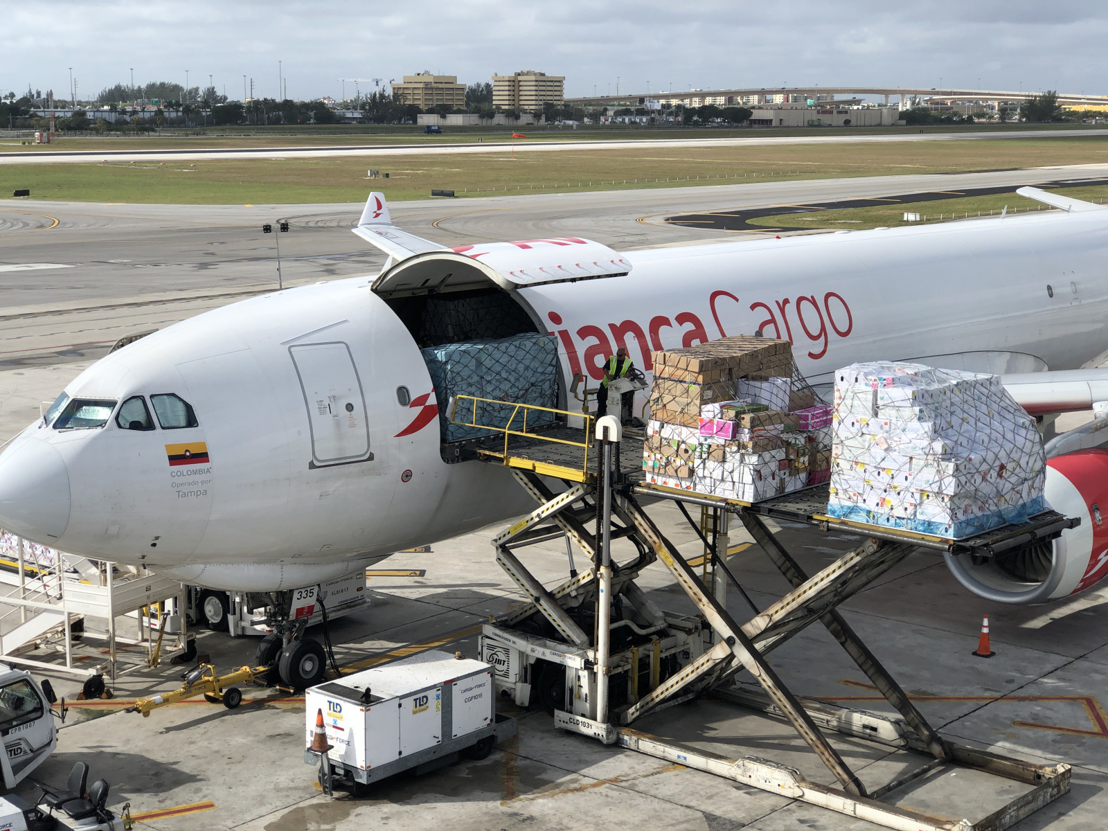 MIA welcomes final flower shipments for Mother’s Day