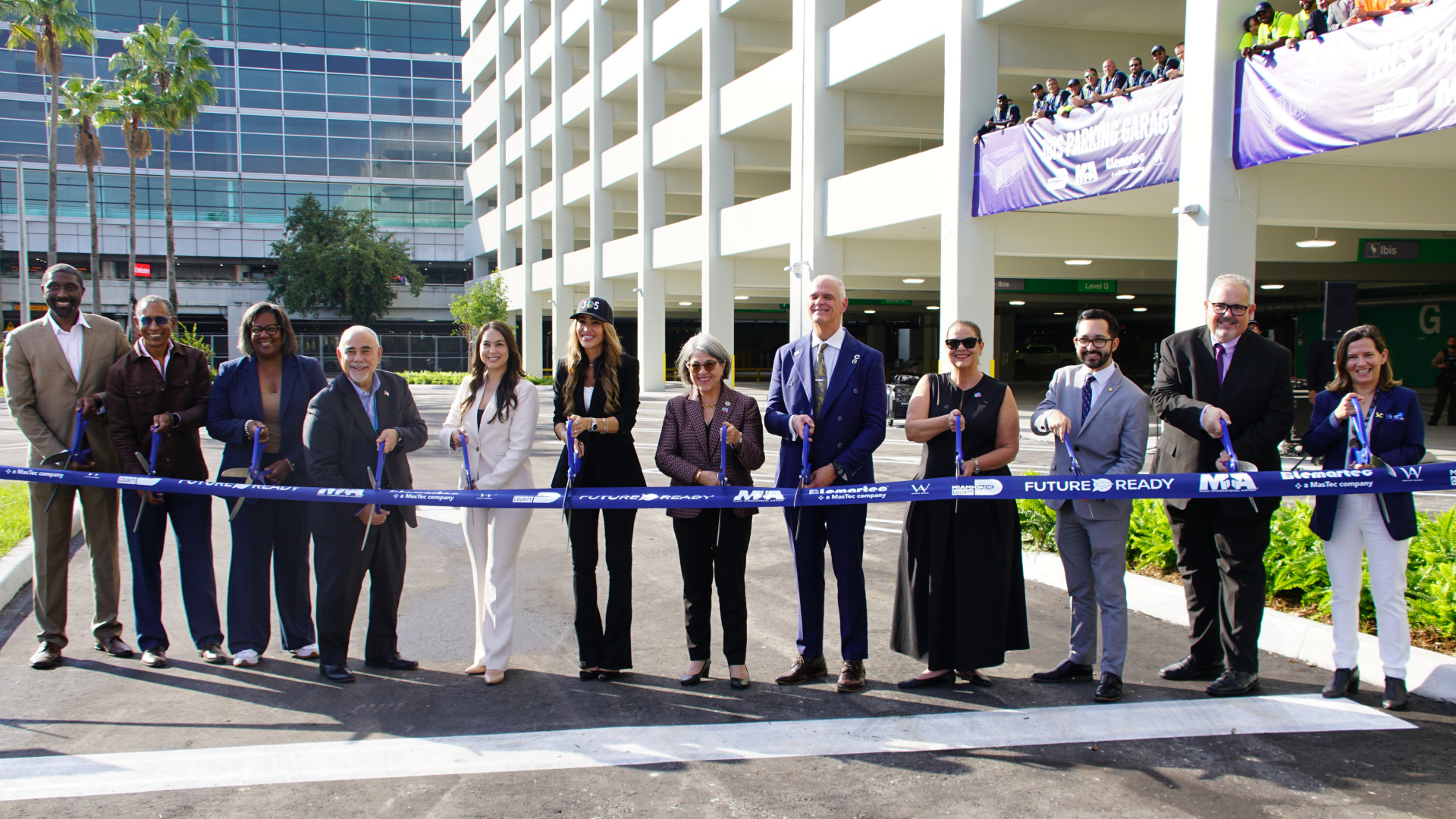 Miami-Dade County Mayor hosts ribbon-cutting ceremony for new Ibis Garage at MIA