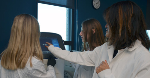 Two DMC Biotechnology students earn “Award for Excellence” for research presentations during ATE Principal Investigators’ Conference in Washington, D.C. image