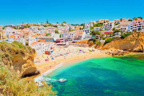 FAO_Village_of_Carvoeiro_1394920330_Getty_RGB-136-DPI-For-Web