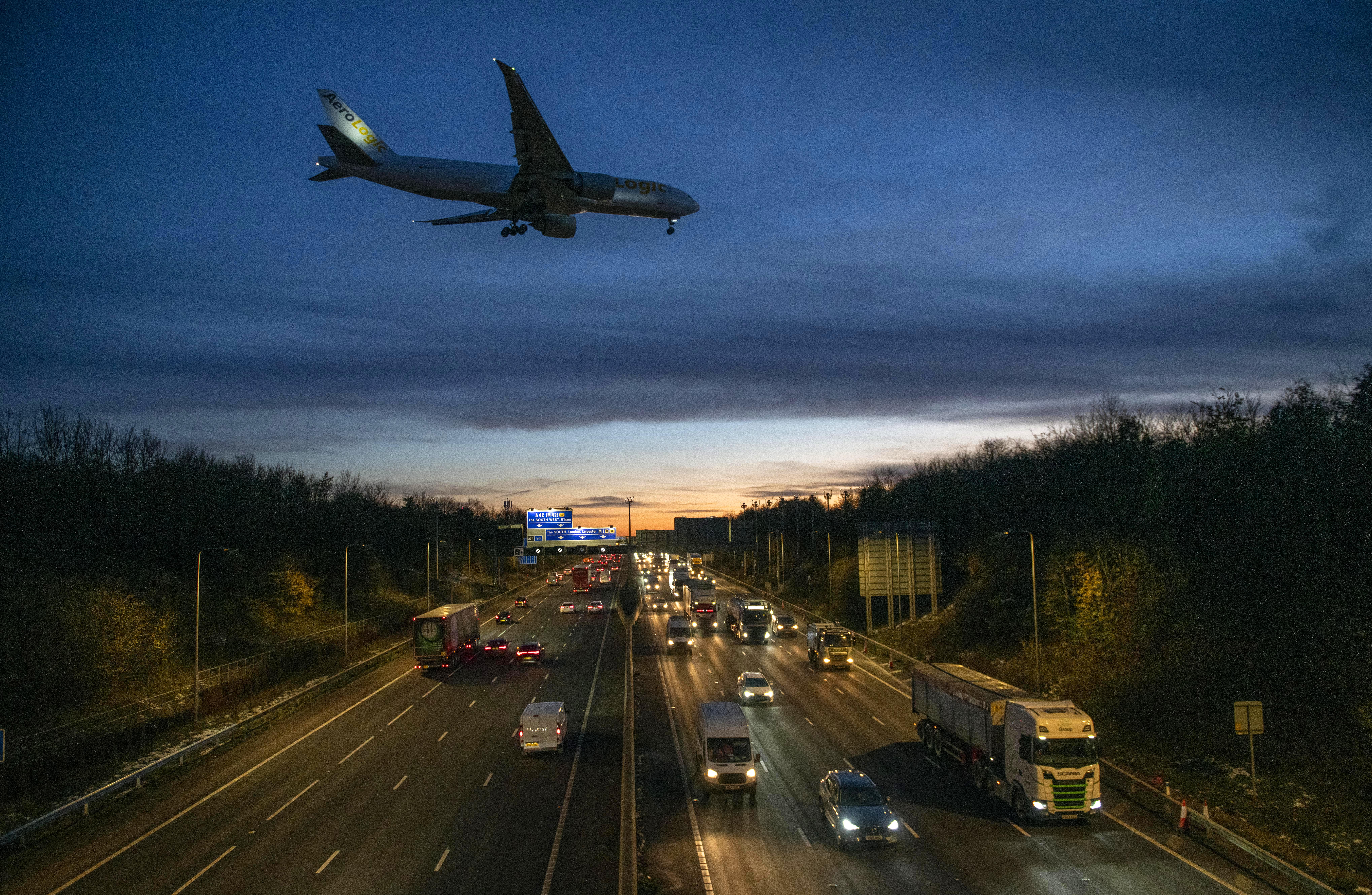 CargoplaneoverM1(eve)