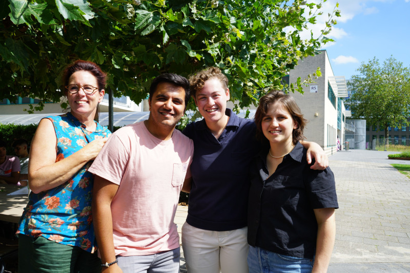 De organisatie (vlnr): Hanneke Aalbers, Bharat Motiyani, Willeke de Raad en Malvina Oprisan.