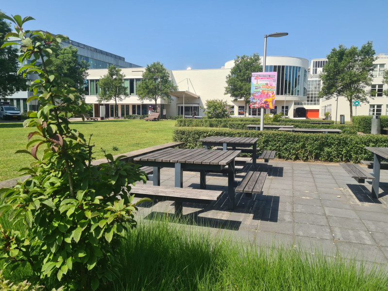 Een (te) stille Stappegoor-campus in Tilburg.