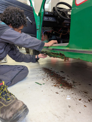 Athley in de werkplaats