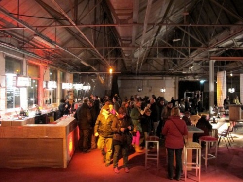 Glow-bezoekers in Eindhoven doen ook broedplaatsen aan.