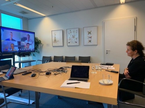 De minister op digitaal werkbezoek bij de dienst Marketing en Communicatie van Fontys.