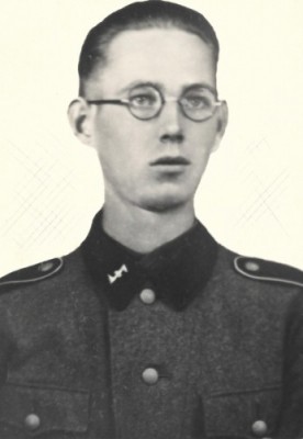 Ome Leo in uniform