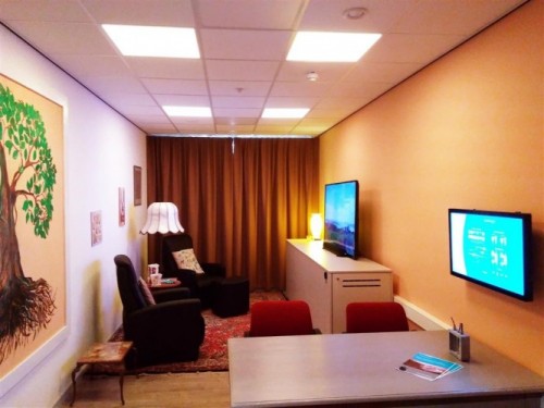 De Comfort Room in Maasbree, een living lab waar studenten en zorgprofessionals aan projecten kunnen werken. 