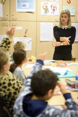 Mertens voor haar klas in Helmond.