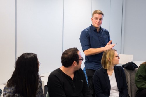 Ticho tijdens een bijeenkomst met andere student-ambassadeurs van Fontys