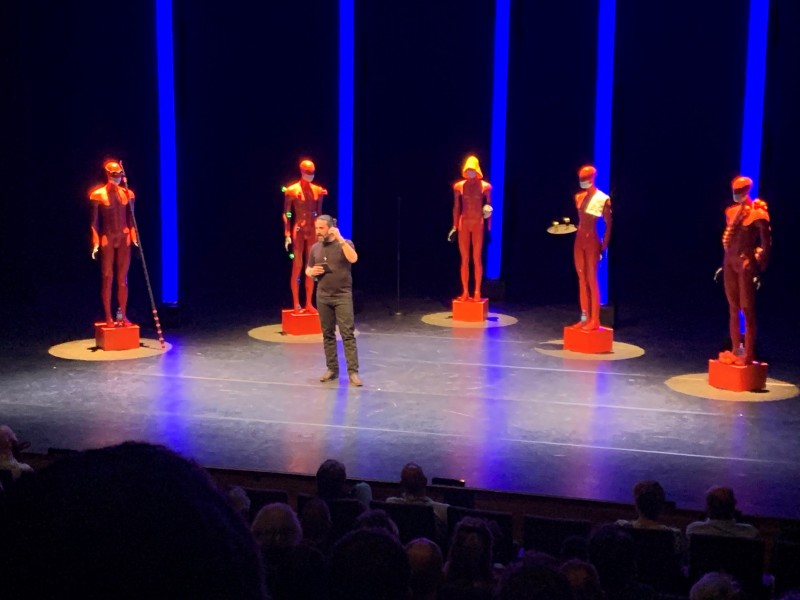 Broekaert tijdens zijn theatercollege