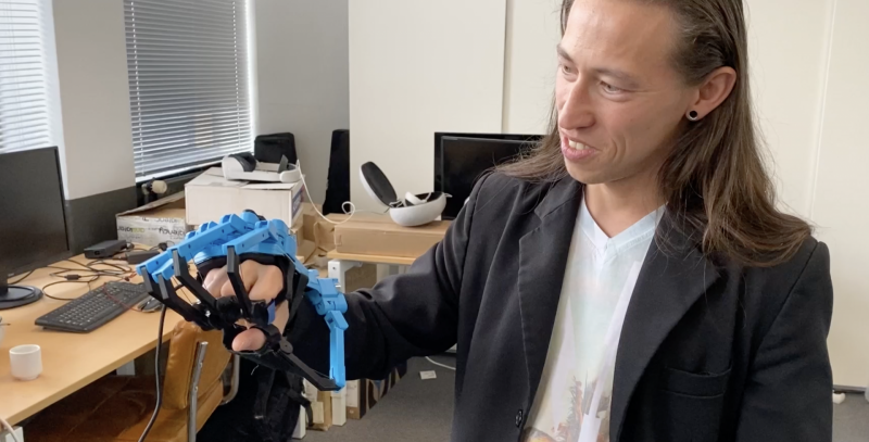 Een force feedback handschoen