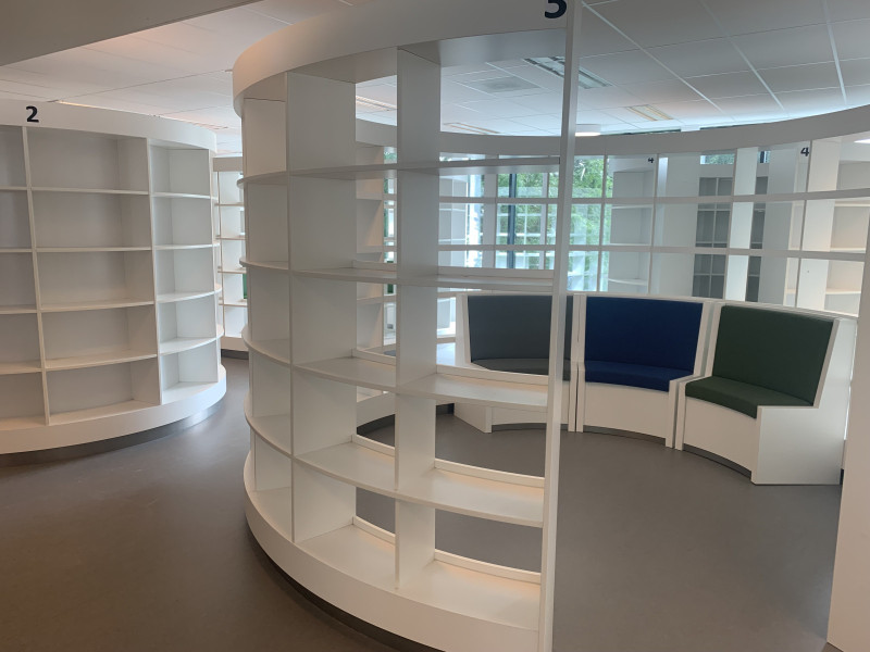 Een lege mediatheek