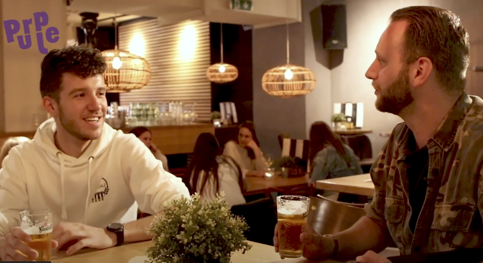 Tim in gesprek met student in Sittard.