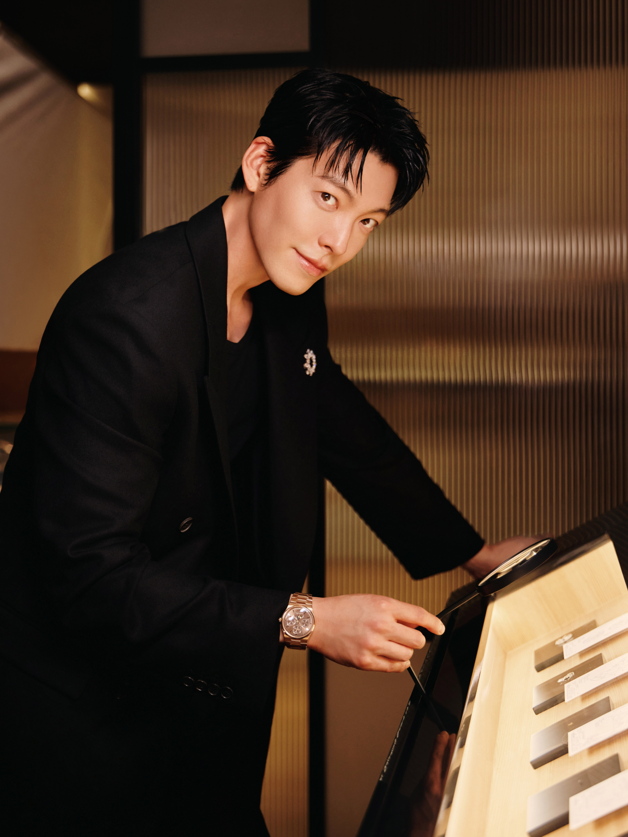 Kim Woo-Bin wears Pink Gold Master Control Chronometre Perpetual Calendar (Q417216J)